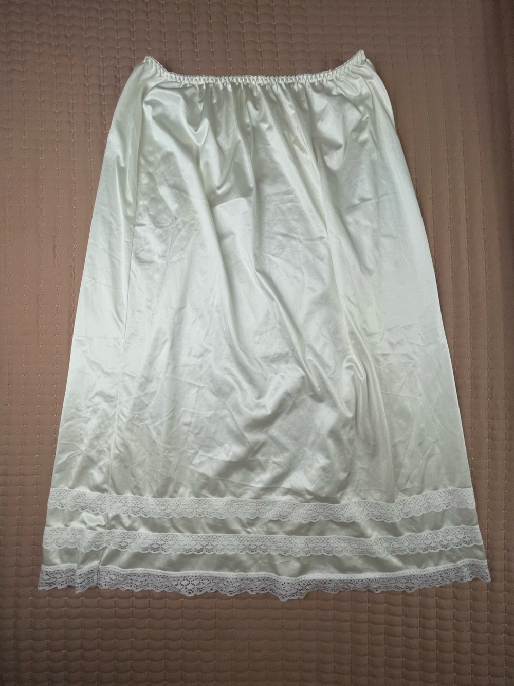 VTG Patricia Lingerie Women's Lace-Trim Ivory Slip 1X